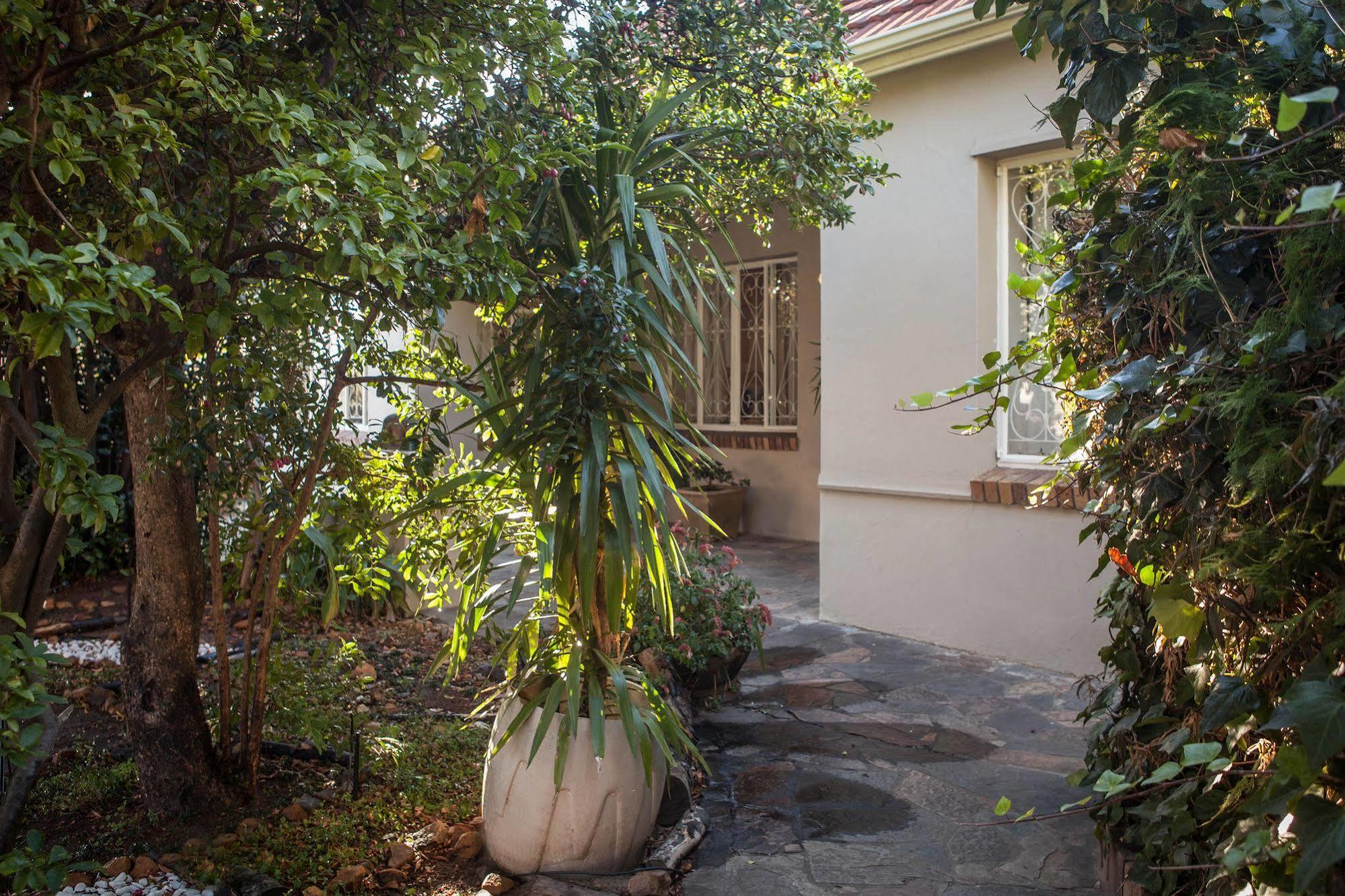 The Lions Guest House Кейптаун Екстериор снимка