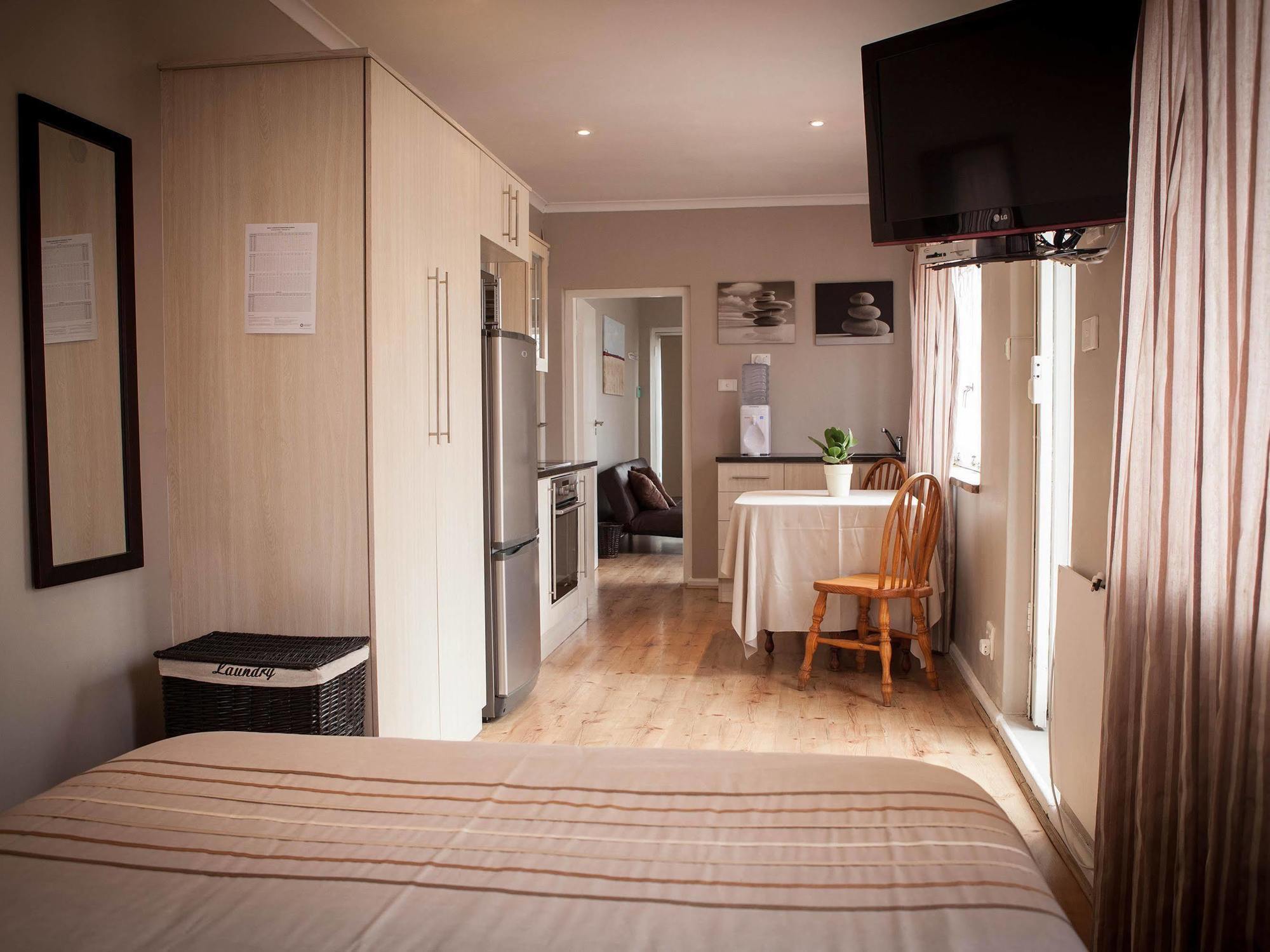 The Lions Guest House Кейптаун Екстериор снимка